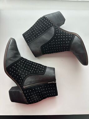 Lucky Brand side zip studded ankle boot.